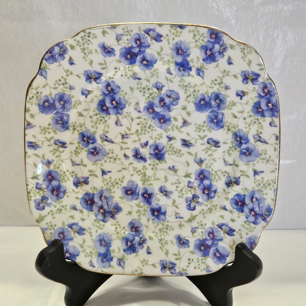 Luncheon Plate "Blue Pansy Chintz" by Royal Albert.